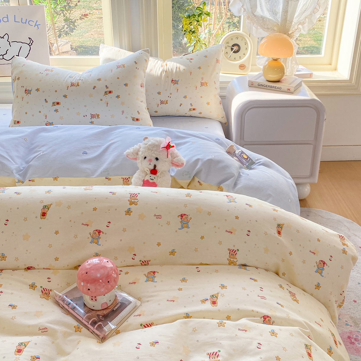 91家纺网 家纺一手货源 找家纺 黑马家居 2026新款13070全棉印花小清新卡通花卉四件套系列 魔法星星人