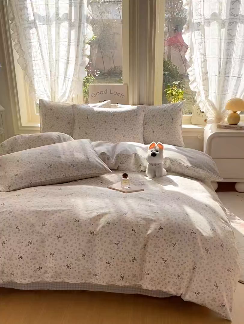 91家纺网 家纺一手货源 找家纺 黑马家居 2026新款13070全棉印花小清新卡通花卉四件套系列 墨蝶