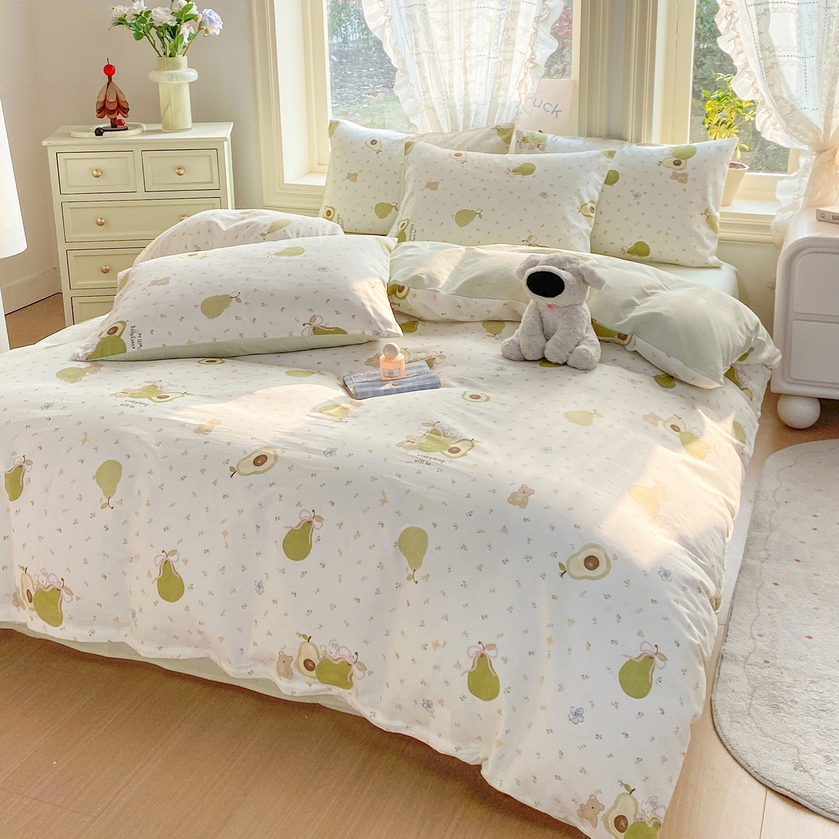 91家纺网 家纺一手货源 找家纺 黑马家居 2026新款13070全棉印花小清新卡通花卉四件套系列 牛油果