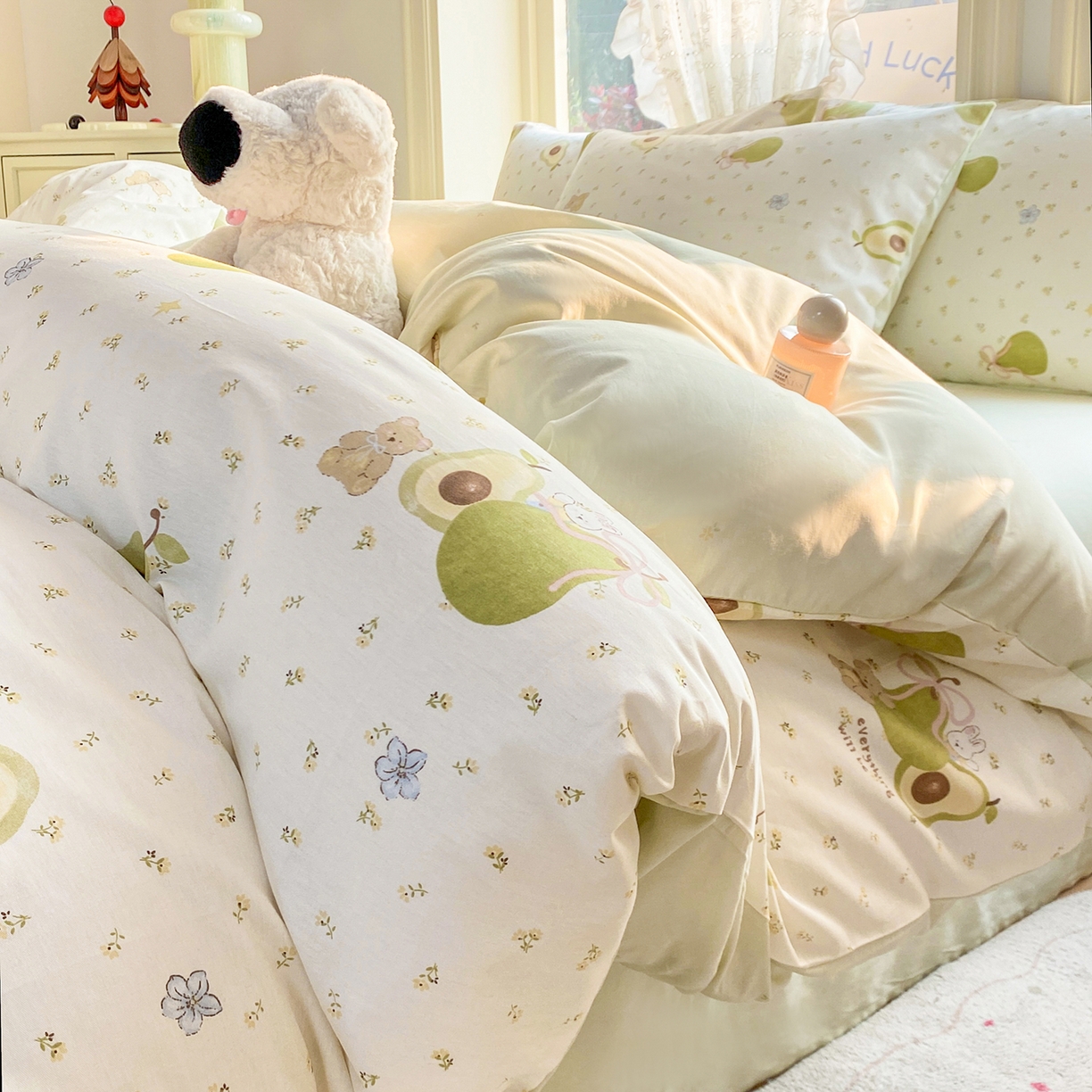 91家纺网 家纺一手货源 找家纺 黑马家居 2026新款13070全棉印花小清新卡通花卉四件套系列 牛油果