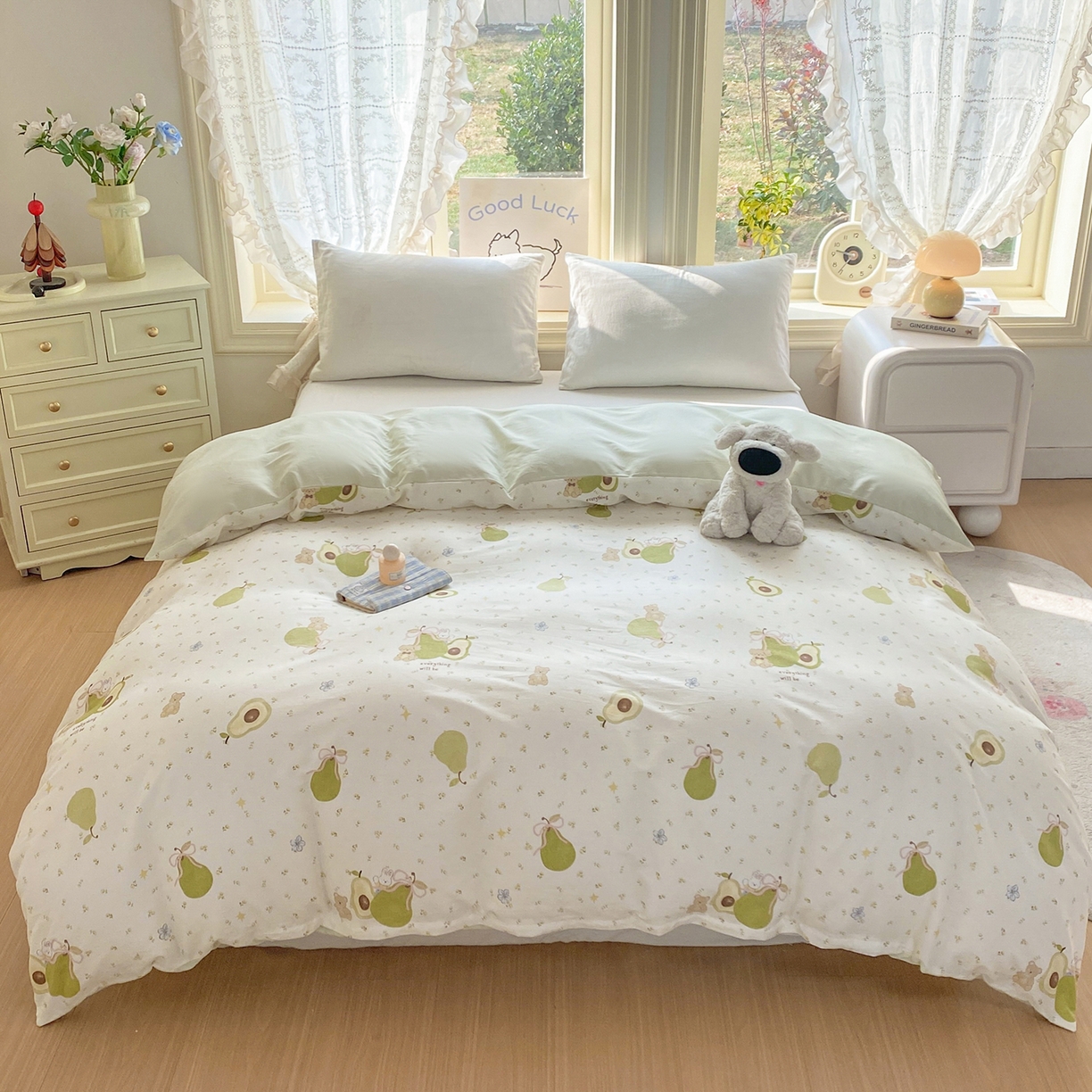 91家纺网 家纺一手货源 找家纺 黑马家居 2026新款13070全棉印花小清新卡通花卉四件套系列 牛油果