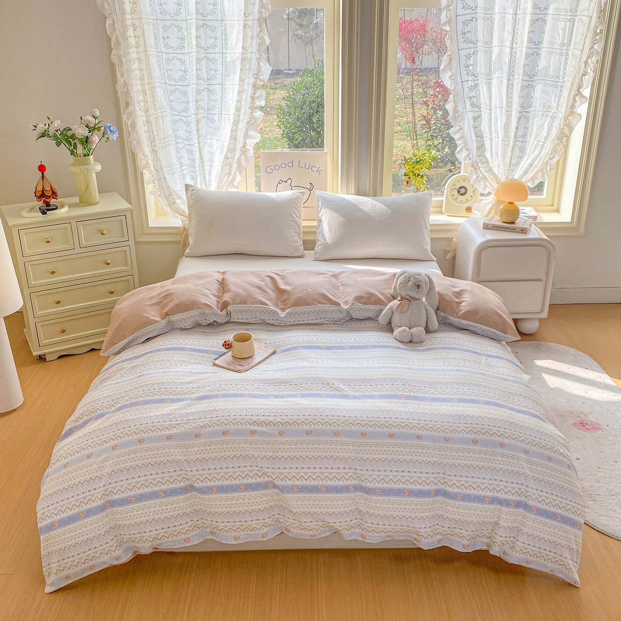 91家纺网 家纺一手货源 找家纺 黑马家居 2026新款13070全棉印花小清新卡通花卉四件套系列 塞浦路斯