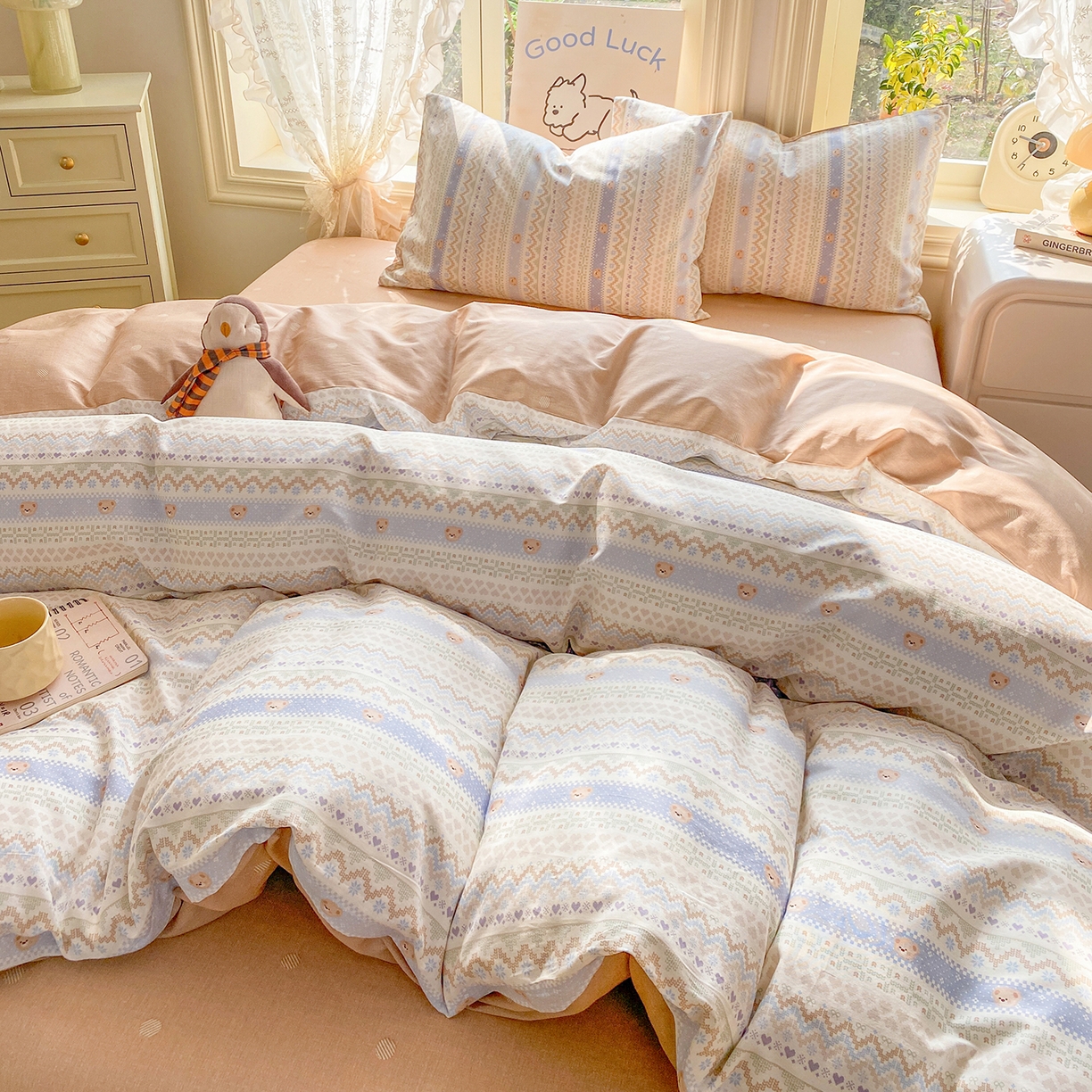 91家纺网 家纺一手货源 找家纺 黑马家居 2026新款13070全棉印花小清新卡通花卉四件套系列 塞浦路斯