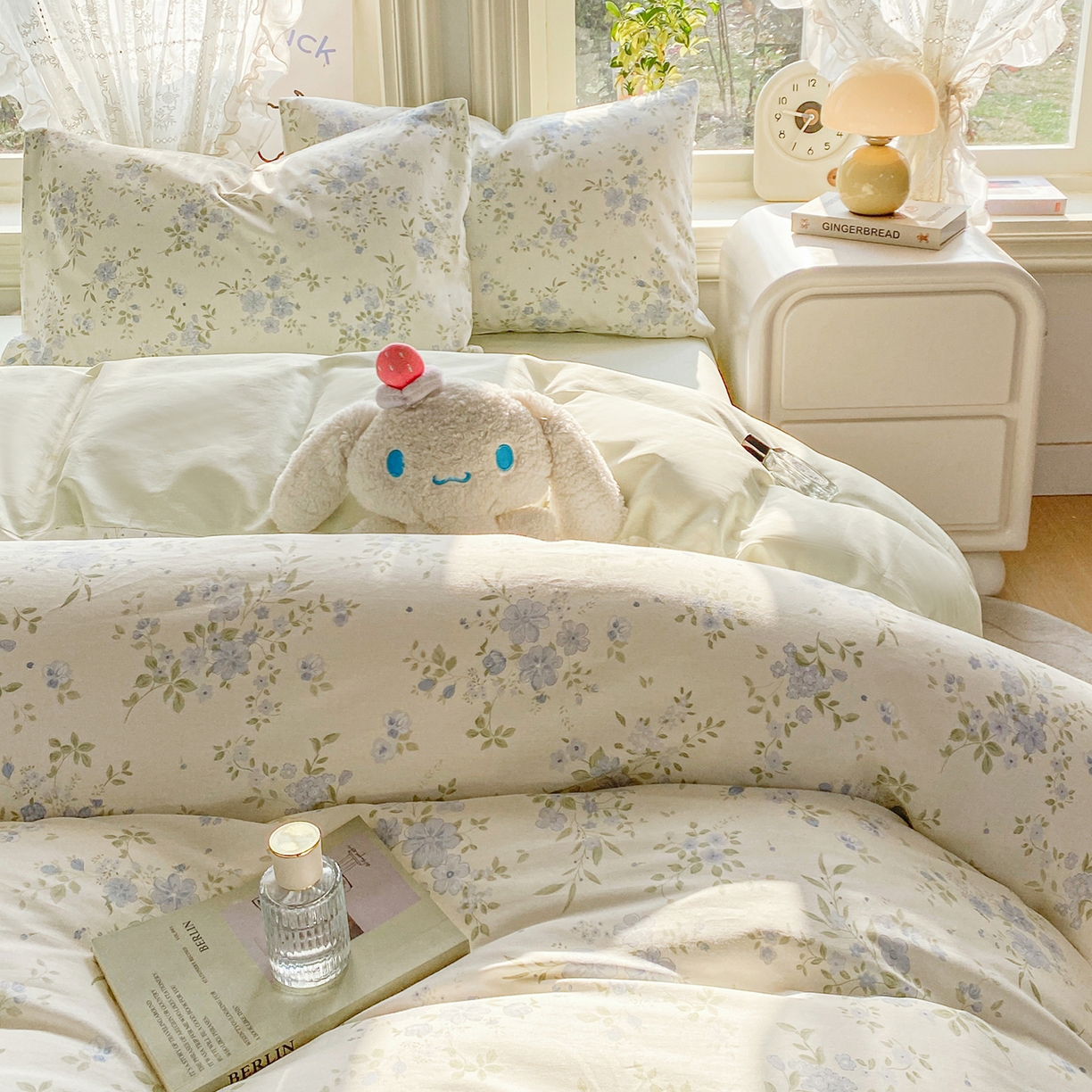 91家纺网 家纺一手货源 找家纺 黑马家居 2026新款13070全棉印花小清新卡通花卉四件套系列 汀兰点素