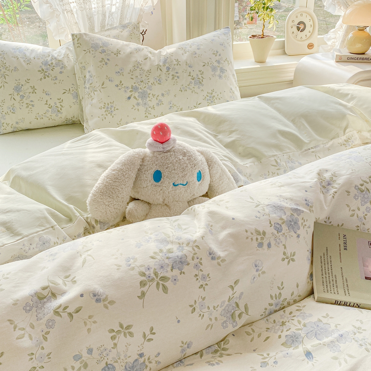 91家纺网 家纺一手货源 找家纺 黑马家居 2026新款13070全棉印花小清新卡通花卉四件套系列 汀兰点素