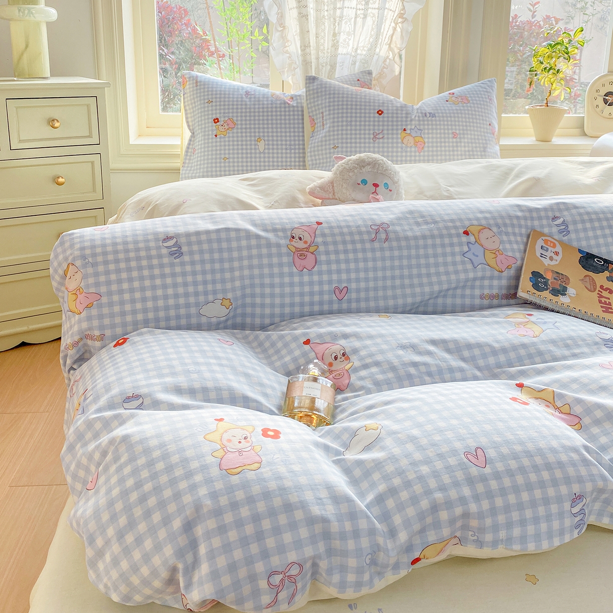 91家纺网 家纺一手货源 找家纺 黑马家居 2026新款13070全棉印花小清新卡通花卉四件套系列 星星宝贝