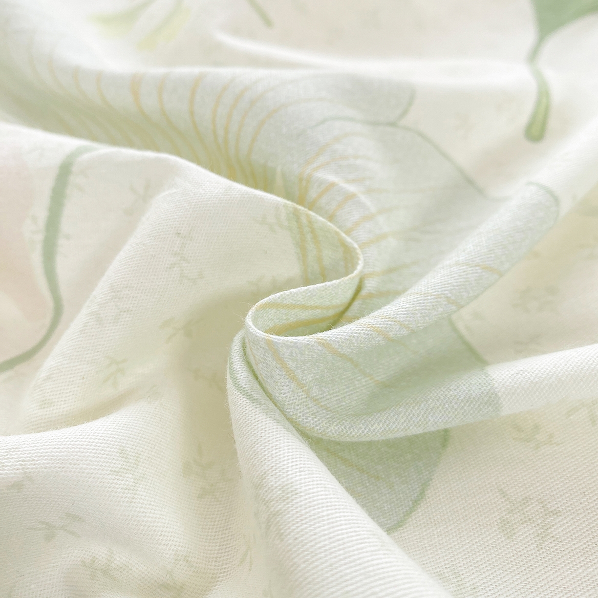 91家纺网 家纺一手货源 找家纺 黑马家居 2026新款13070全棉印花小清新卡通花卉四件套系列 幸运叶