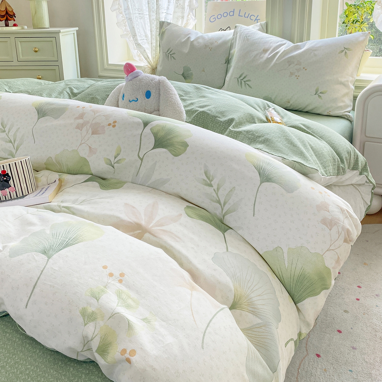 91家纺网 家纺一手货源 找家纺 黑马家居 2026新款13070全棉印花小清新卡通花卉四件套系列 幸运叶