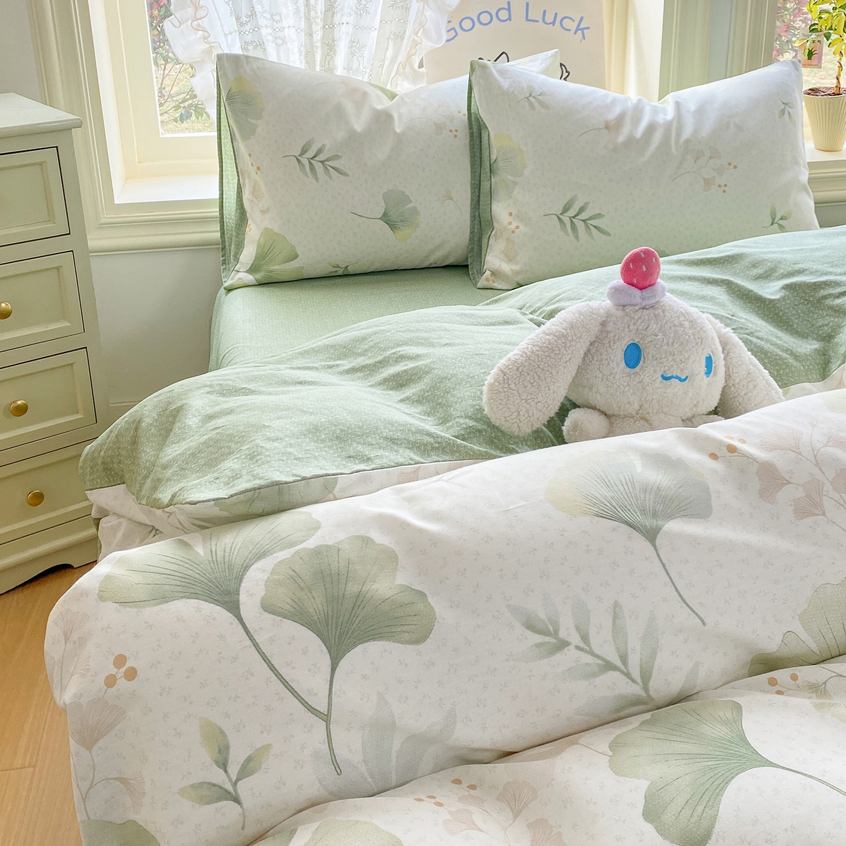 91家纺网 家纺一手货源 找家纺 黑马家居 2026新款13070全棉印花小清新卡通花卉四件套系列 幸运叶