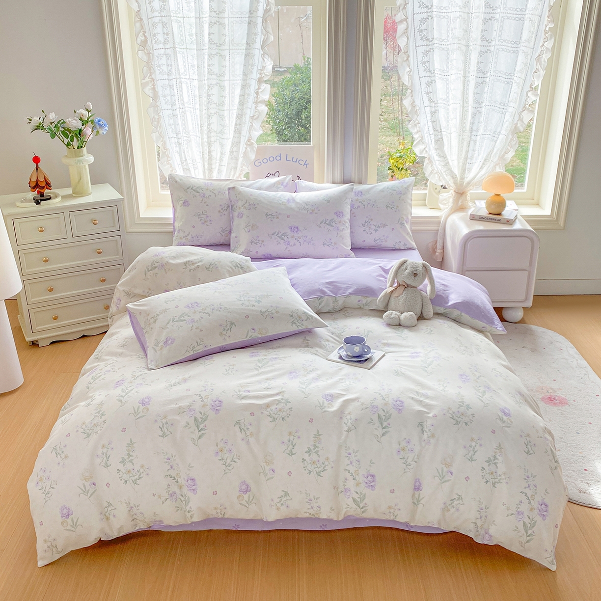 91家纺网 家纺一手货源 找家纺 黑马家居 2026新款13070全棉印花小清新卡通花卉四件套系列 紫韶