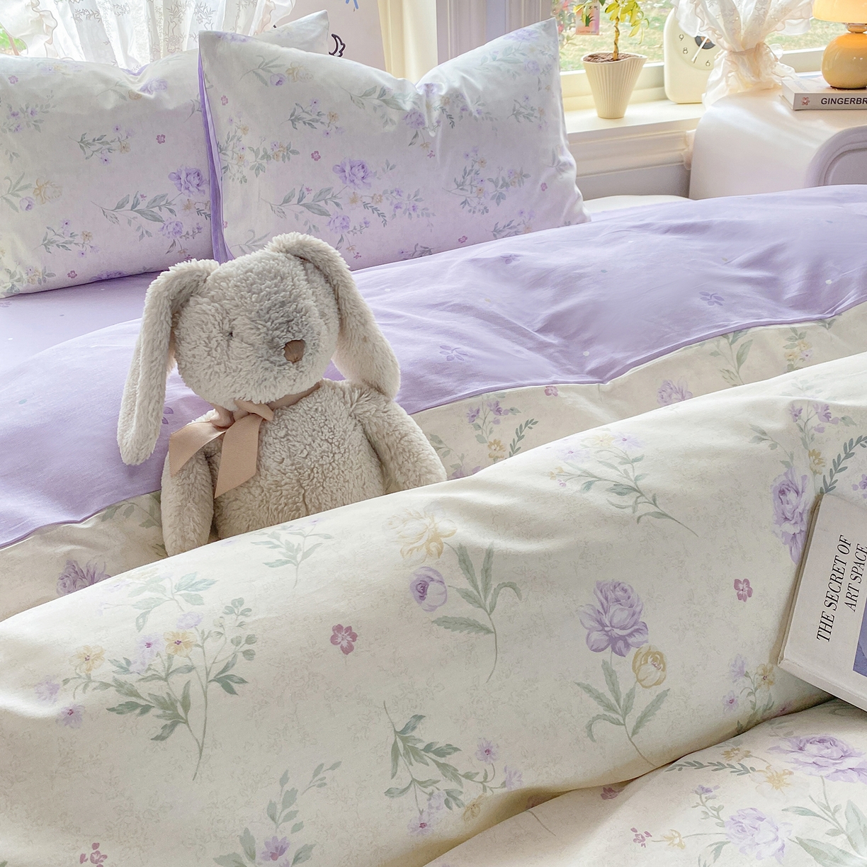 91家纺网 家纺一手货源 找家纺 黑马家居 2026新款13070全棉印花小清新卡通花卉四件套系列 紫韶