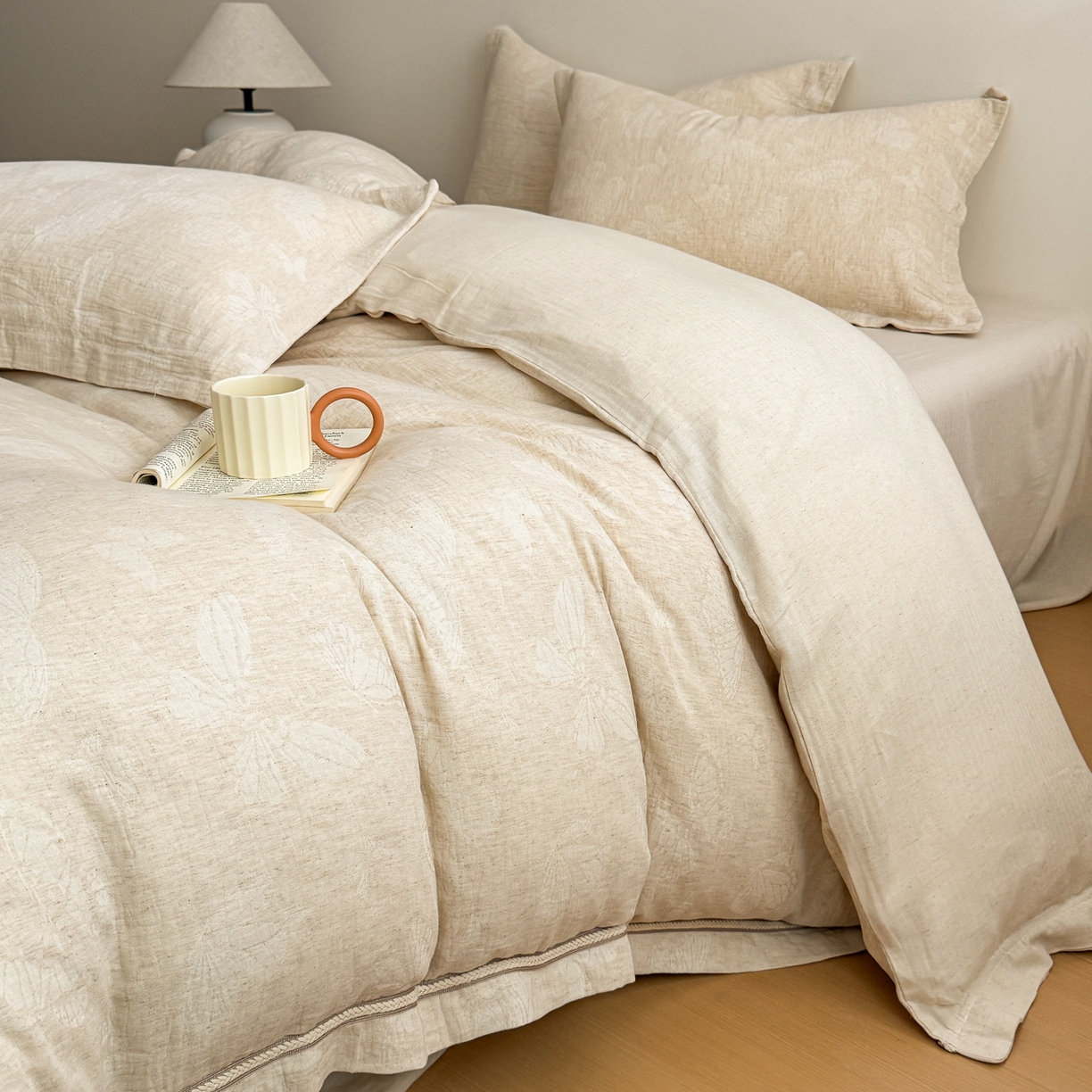 91家纺网 家纺一手货源 找家纺 KA家纺 2026春夏新品色织提花棉麻四件套  织带款 织带蝶舞