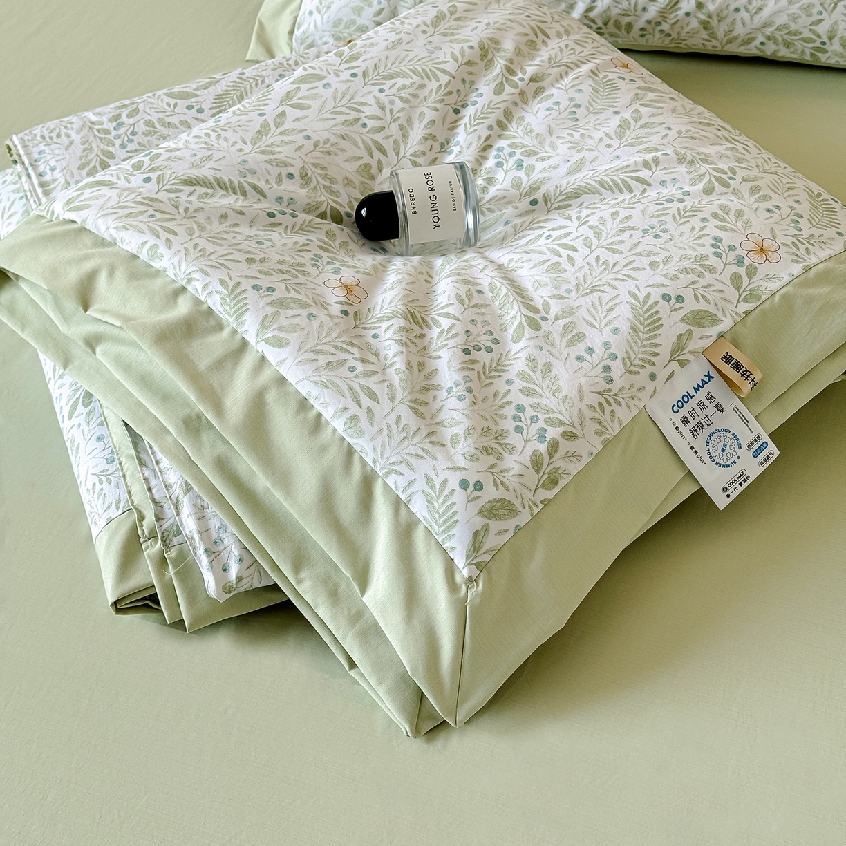 91家纺网 家纺一手货源 找家纺 迷尚家居 2026新款冰丝柔夏被四件套 丛草集