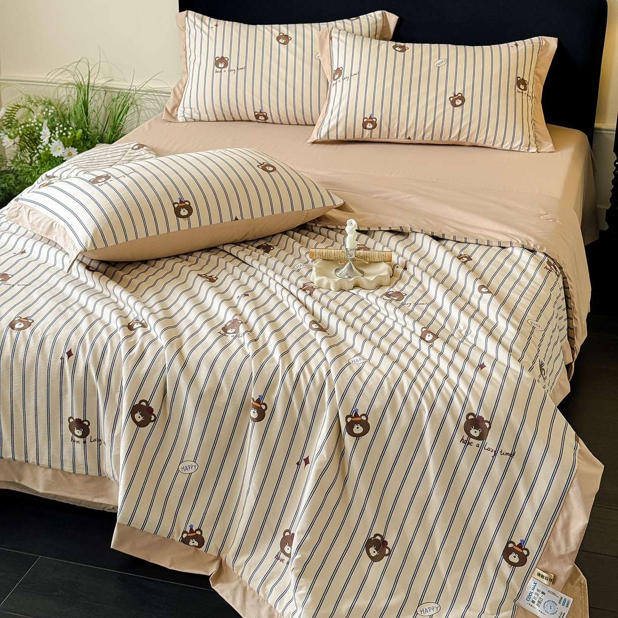 91家纺网 家纺一手货源 找家纺 迷尚家居 2026新款冰丝柔夏被四件套 开心熊