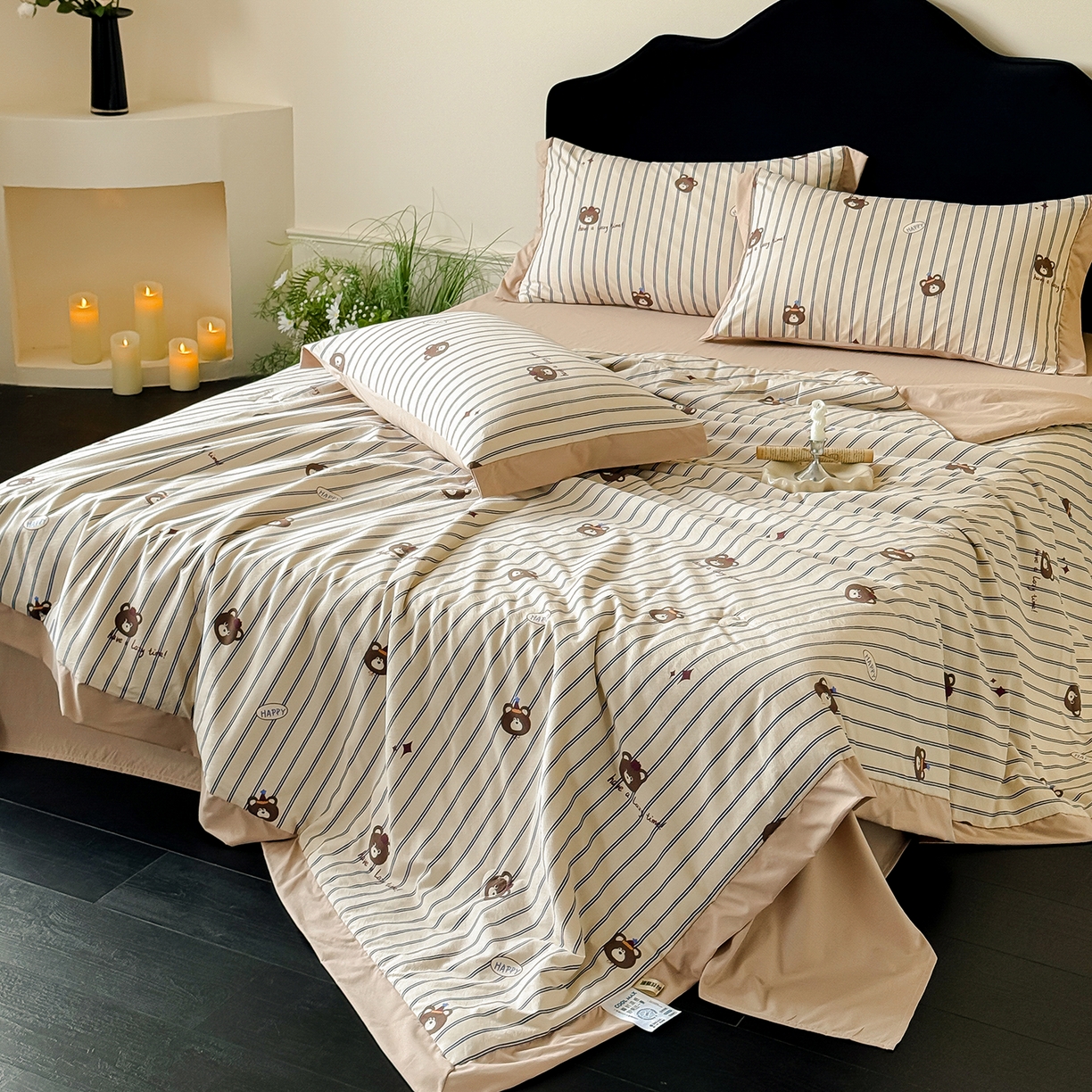 91家纺网 家纺一手货源 找家纺 迷尚家居 2026新款冰丝柔夏被四件套 开心熊