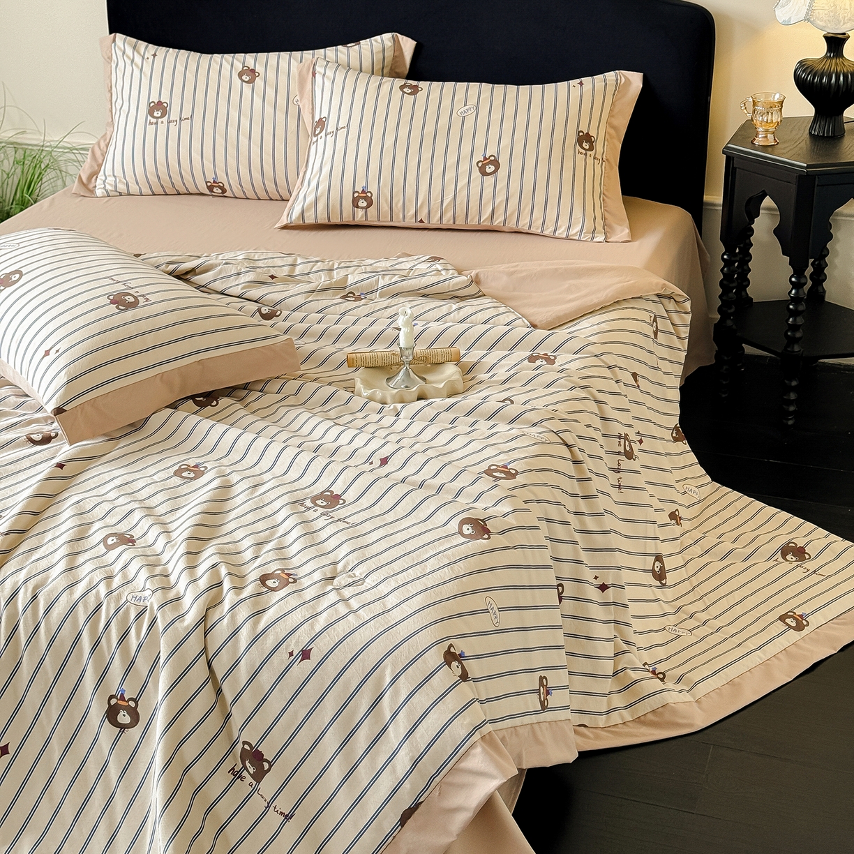 91家纺网 家纺一手货源 找家纺 迷尚家居 2026新款冰丝柔夏被四件套 开心熊