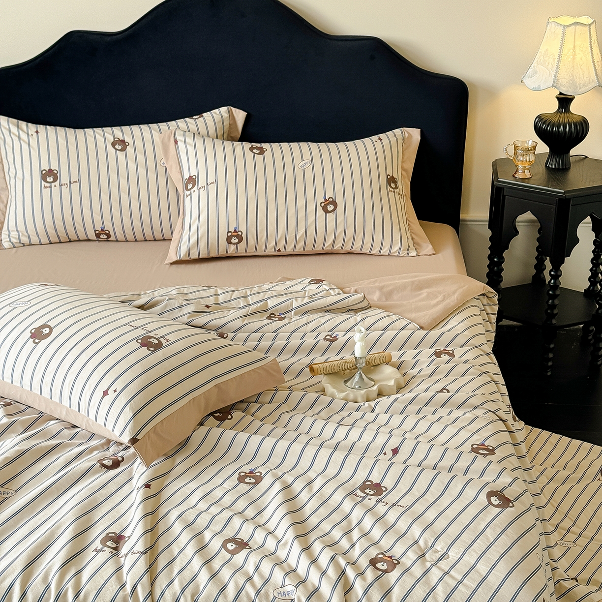 91家纺网 家纺一手货源 找家纺 迷尚家居 2026新款冰丝柔夏被四件套 开心熊