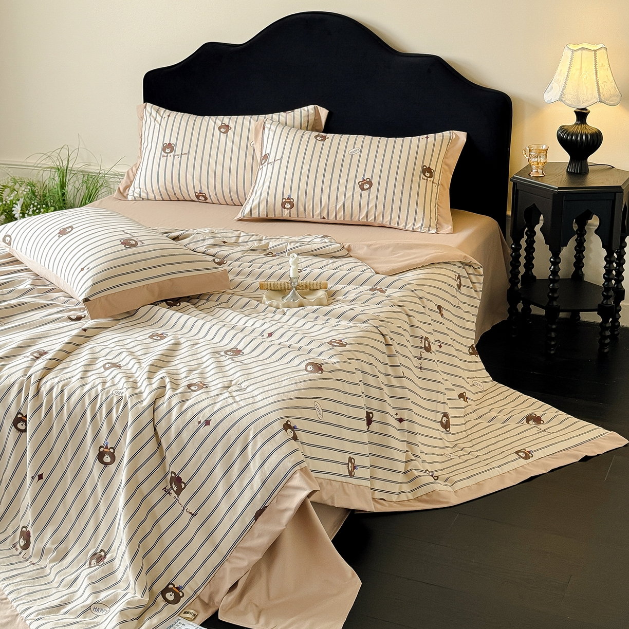 91家纺网 家纺一手货源 找家纺 迷尚家居 2026新款冰丝柔夏被四件套 开心熊