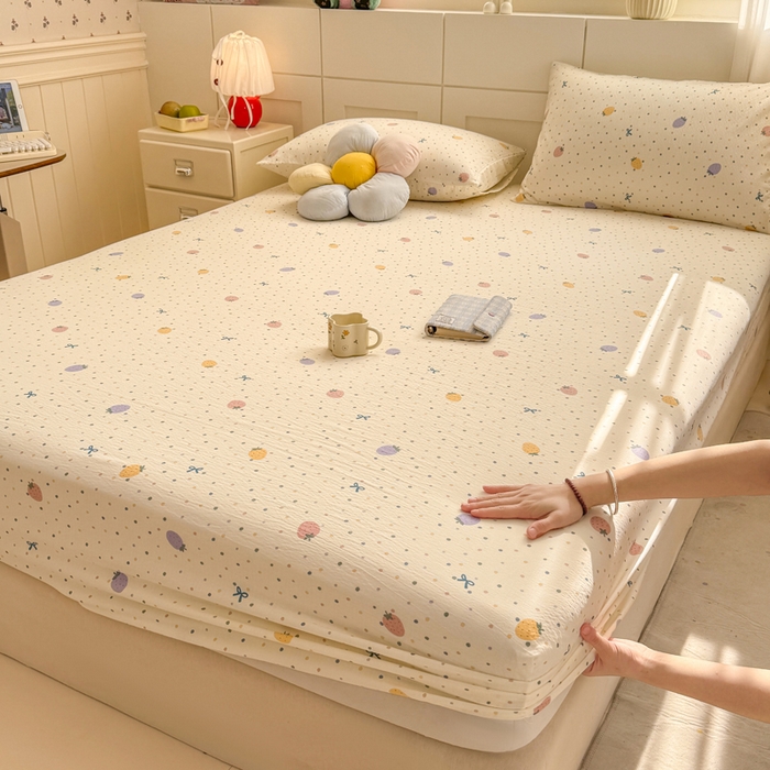 91家纺网 家纺一手货源 找家纺 朵朵家纺 2026新款A类超柔木棉印花单床笠单品学生宿舍床垫保护套床笠（床垫保护套可定制尺寸 ） 波点草莓