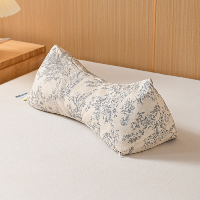 91家纺网 家纺一手货源 找家纺 仁宇枕业 2026新款新品棉麻古朴三角系列荞麦枕头枕芯 棉麻款三角系列荞麦枕-青花瓷黑