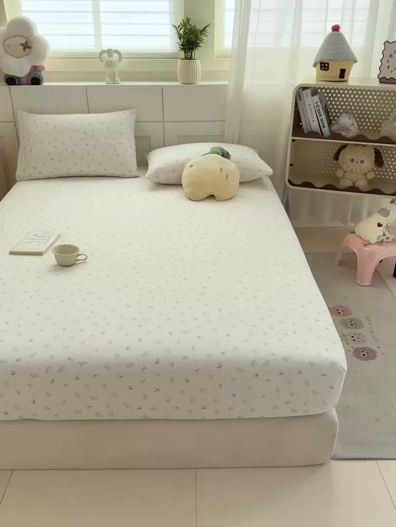 91家纺网 家纺一手货源 找家纺 朵朵家纺 2026新款A类超柔木棉印花单床笠单品学生宿舍床垫保护套床笠（床垫保护套可定制尺寸 ） 繁星春水