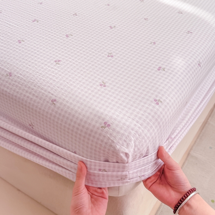 91家纺网 家纺一手货源 找家纺 朵朵家纺 2026新款A类超柔木棉印花单床笠单品学生宿舍床垫保护套床笠（床垫保护套可定制尺寸 ） 小樱桃