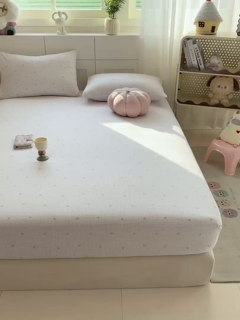 91家纺网 家纺一手货源 找家纺 朵朵家纺 2026新款A类超柔木棉印花单床笠单品学生宿舍床垫保护套床笠（床垫保护套可定制尺寸 ） 小樱桃
