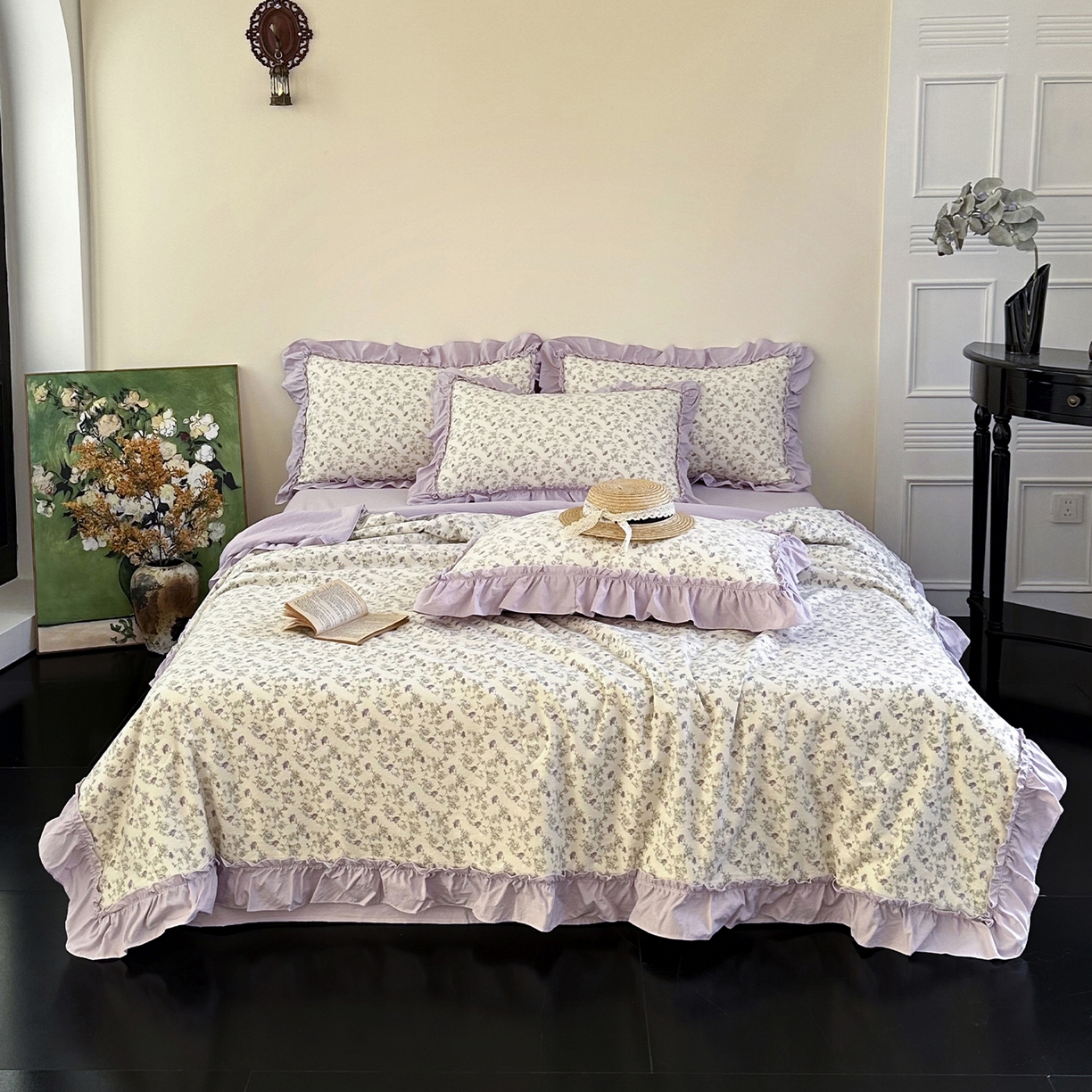 91家纺网 家纺一手货源 找家纺 迷尚家居 2026新款云朵棉印花花边夏被四件套 巴黎春天