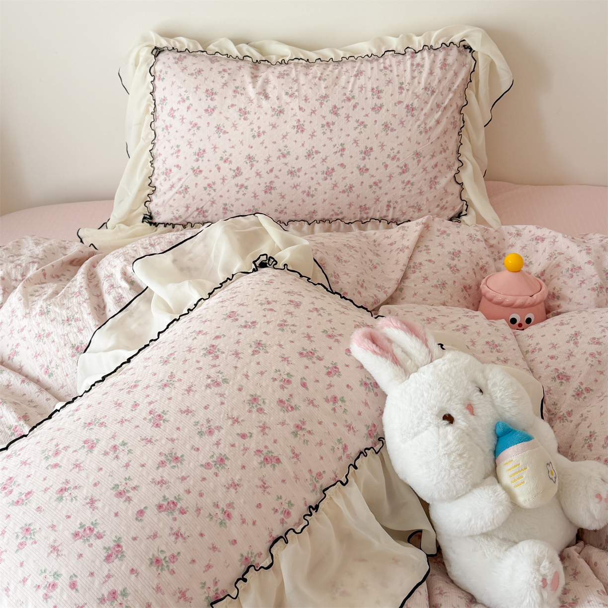 91家纺网 家纺一手货源 找家纺 吾欢心 2026春夏新款韩版雪纺花边泡芙双层纱四件套 海棠物语