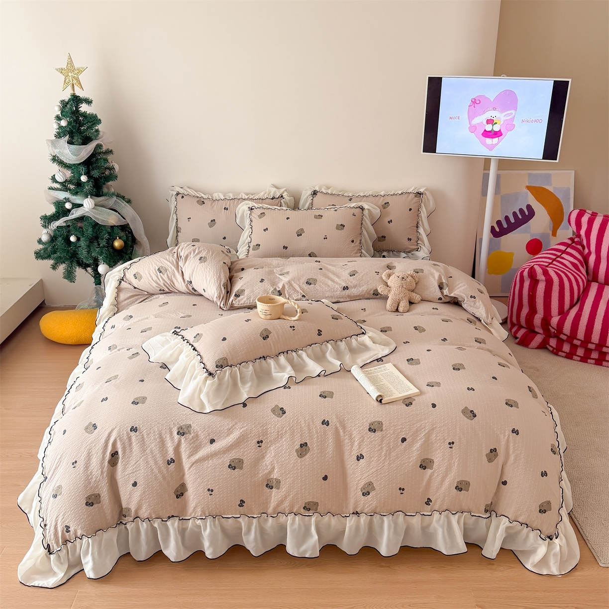 91家纺网 家纺一手货源 找家纺 吾欢心 2026春夏新款韩版雪纺花边泡芙双层纱四件套 复古猫咪