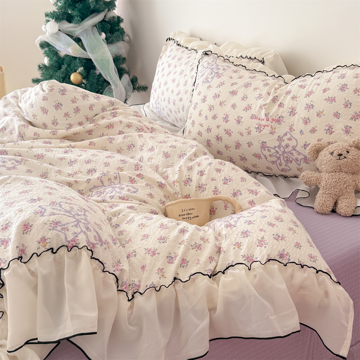 91家纺网 家纺一手货源 找家纺 吾欢心 2026春夏新款韩版雪纺花边泡芙双层纱四件套 花韵