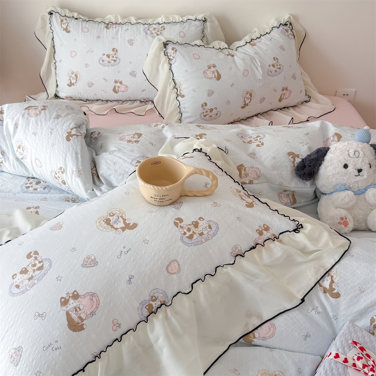 91家纺网 家纺一手货源 找家纺 吾欢心 2026春夏新款韩版雪纺花边泡芙双层纱四件套 猫咪乐园