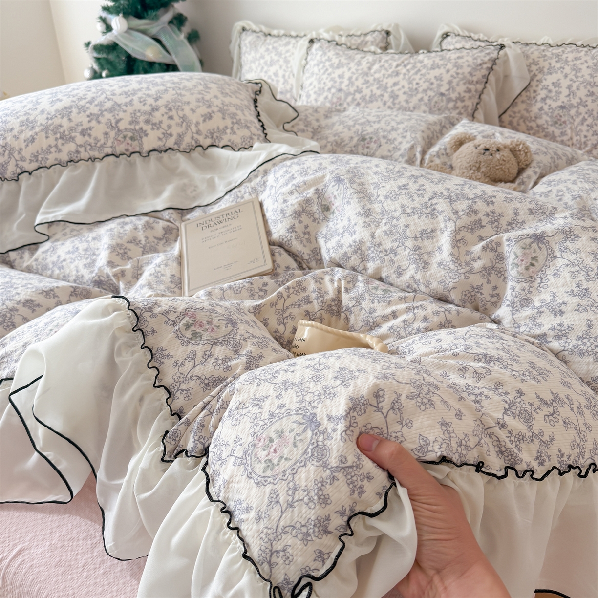 91家纺网 家纺一手货源 找家纺 吾欢心 2026春夏新款韩版雪纺花边泡芙双层纱四件套 花期