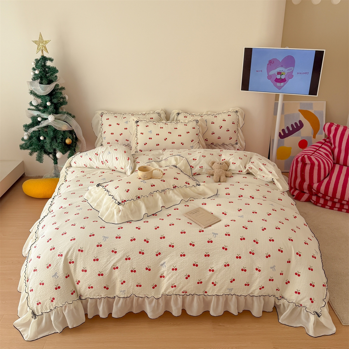 91家纺网 家纺一手货源 找家纺 吾欢心 2026春夏新款韩版雪纺花边泡芙双层纱四件套 奶油樱桃