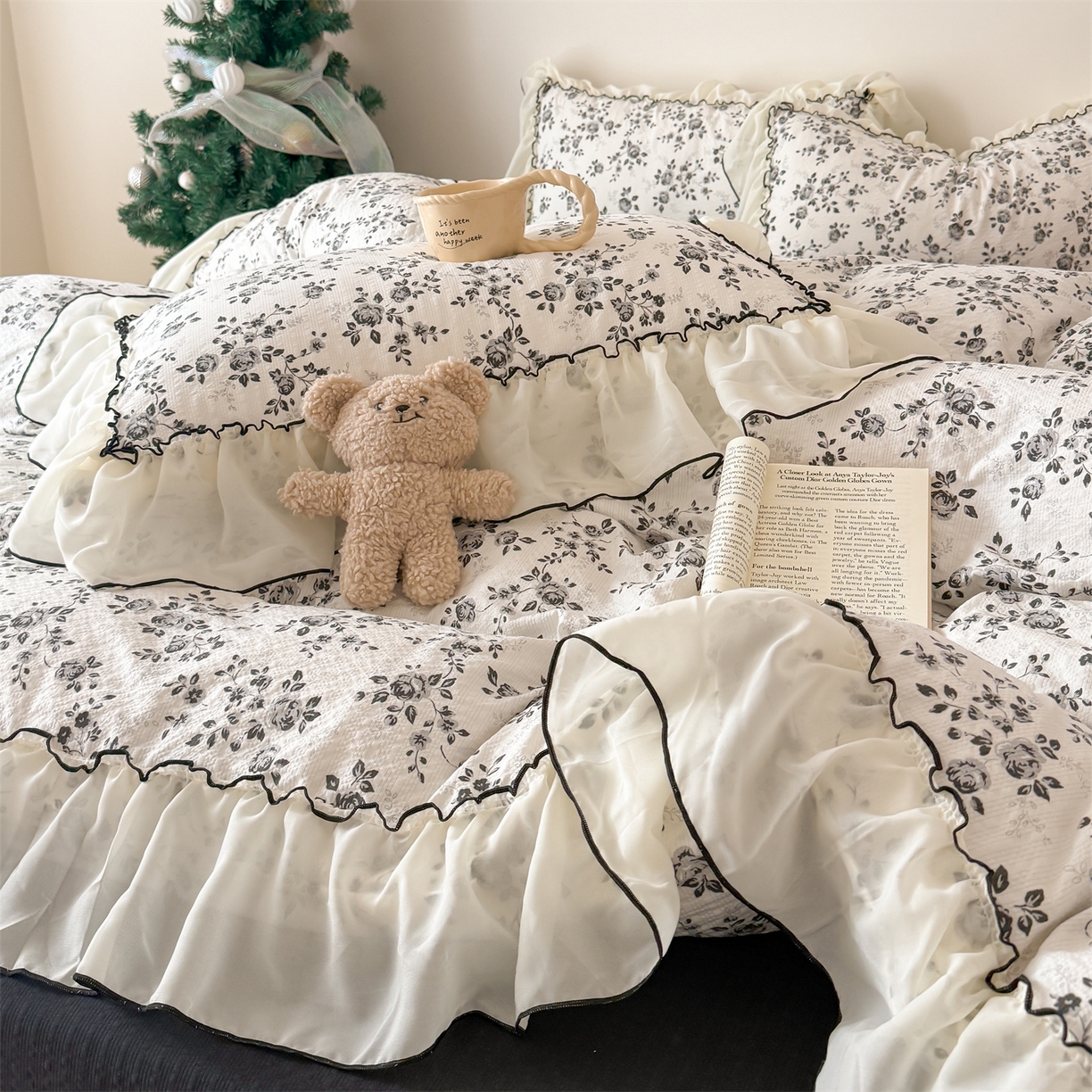 91家纺网 家纺一手货源 找家纺 吾欢心 2026春夏新款韩版雪纺花边泡芙双层纱四件套 赫本