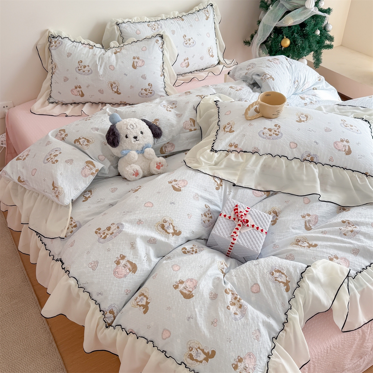 91家纺网 家纺一手货源 找家纺 吾欢心 2026春夏新款韩版雪纺花边泡芙双层纱四件套 猫咪乐园