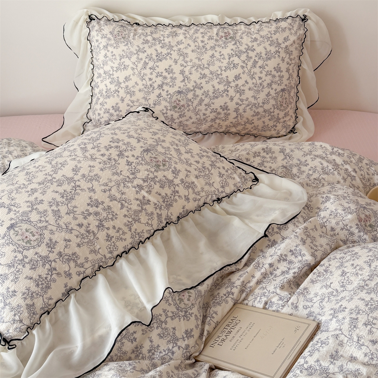 91家纺网 家纺一手货源 找家纺 吾欢心 2026春夏新款韩版雪纺花边泡芙双层纱四件套 花期