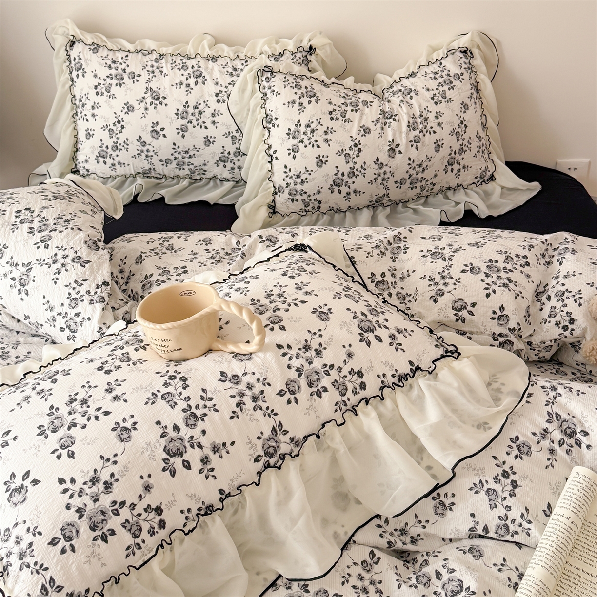 91家纺网 家纺一手货源 找家纺 吾欢心 2026春夏新款韩版雪纺花边泡芙双层纱四件套 赫本