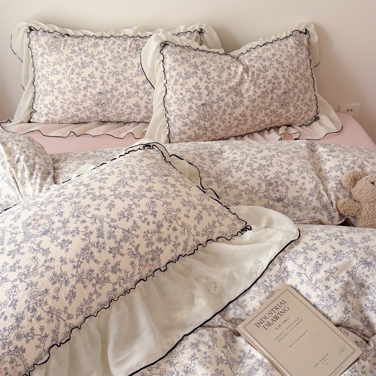 91家纺网 家纺一手货源 找家纺 吾欢心 2026春夏新款韩版雪纺花边泡芙双层纱四件套 花期