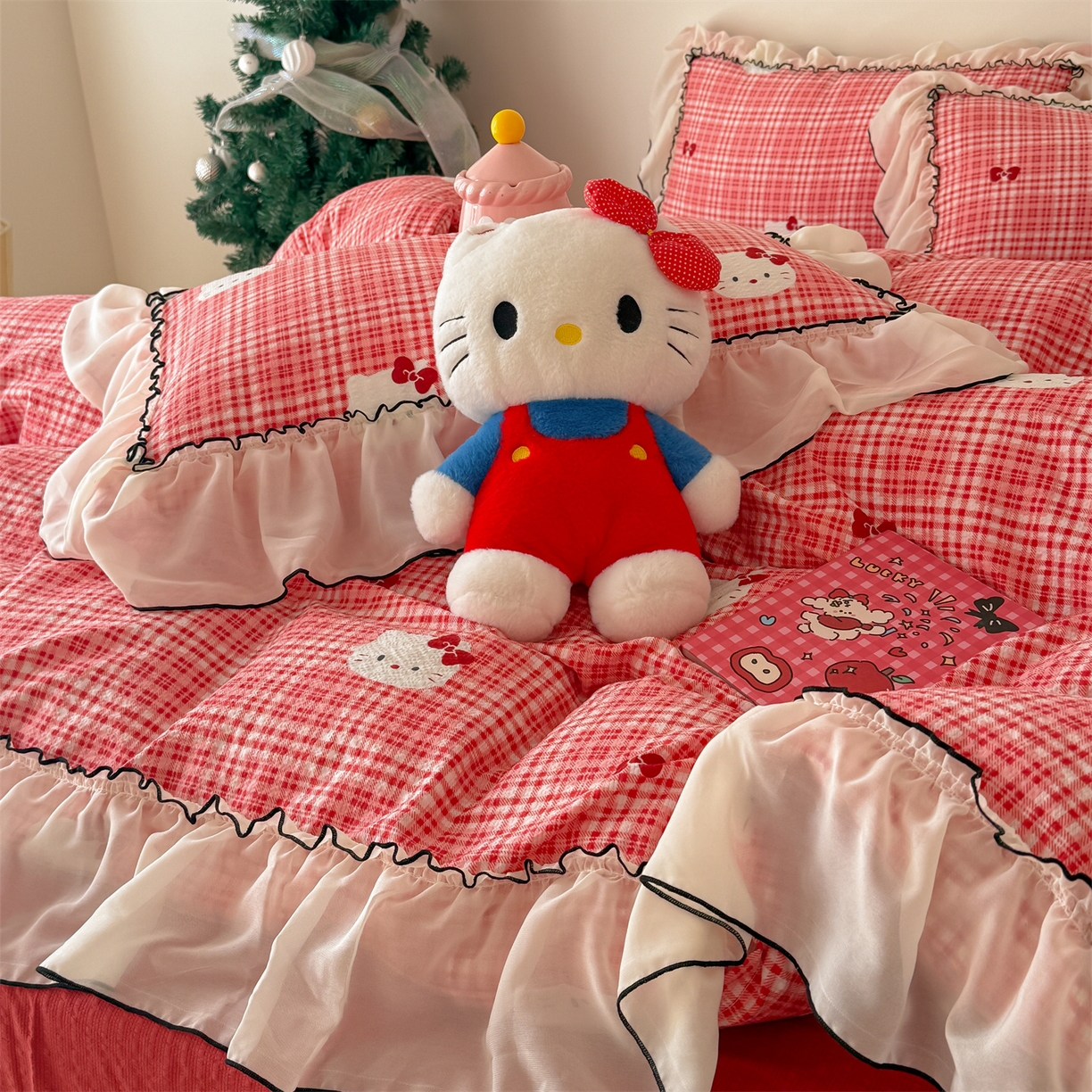 91家纺网 家纺一手货源 找家纺 吾欢心 2026春夏新款韩版雪纺花边泡芙双层纱四件套 卡通小猫