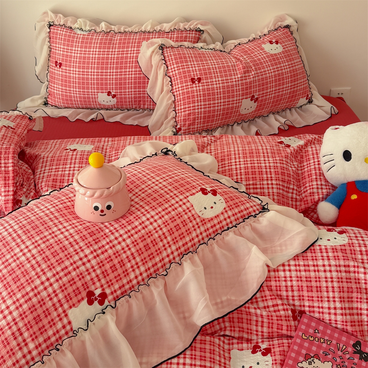 91家纺网 家纺一手货源 找家纺 吾欢心 2026春夏新款韩版雪纺花边泡芙双层纱四件套 卡通小猫