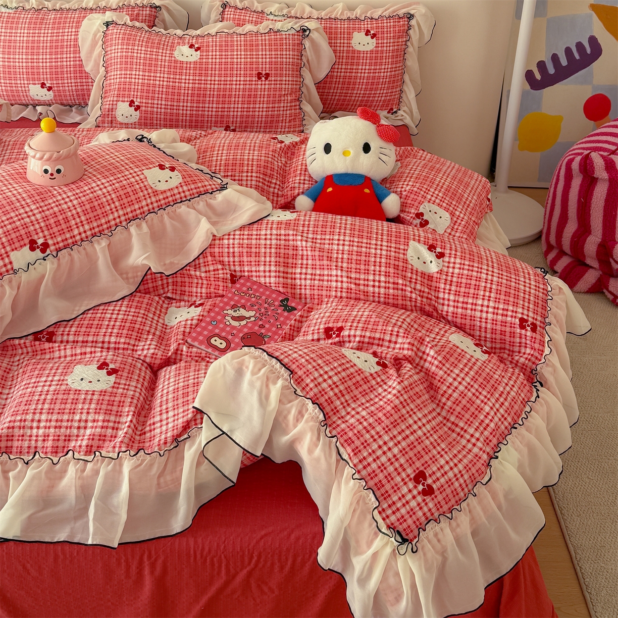 91家纺网 家纺一手货源 找家纺 吾欢心 2026春夏新款韩版雪纺花边泡芙双层纱四件套 卡通小猫