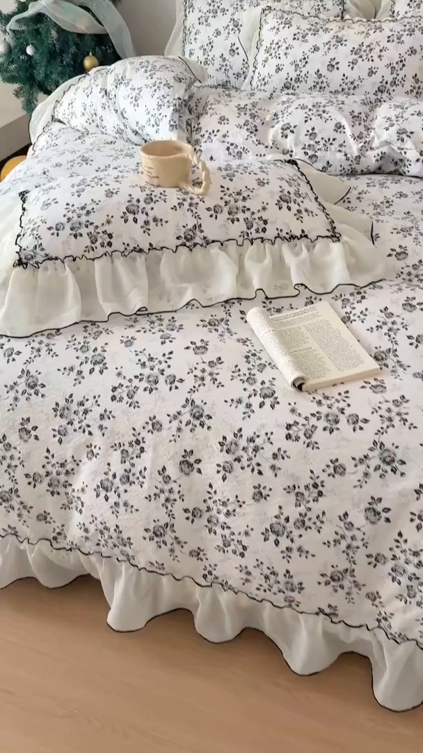 91家纺网 家纺一手货源 找家纺 吾欢心 2026春夏新款韩版雪纺花边泡芙双层纱四件套 赫本