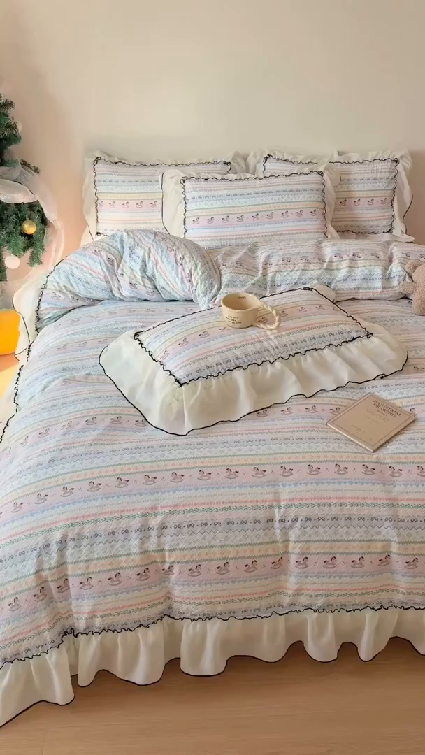 91家纺网 家纺一手货源 找家纺 吾欢心 2026春夏新款韩版雪纺花边泡芙双层纱四件套 费尔岛小马