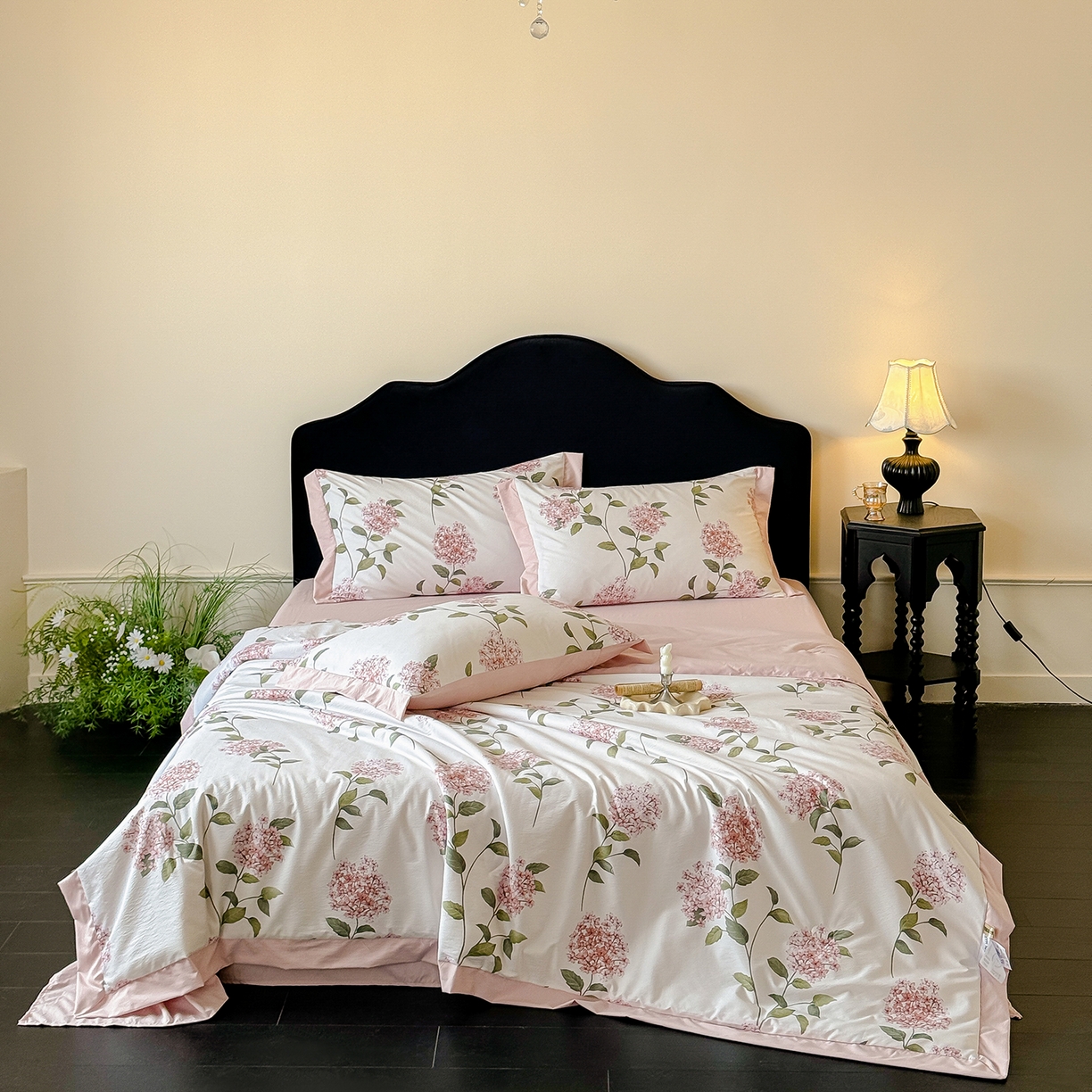 91家纺网 家纺一手货源 找家纺 迷尚家居 2026新款冰丝柔夏被四件套 绣球