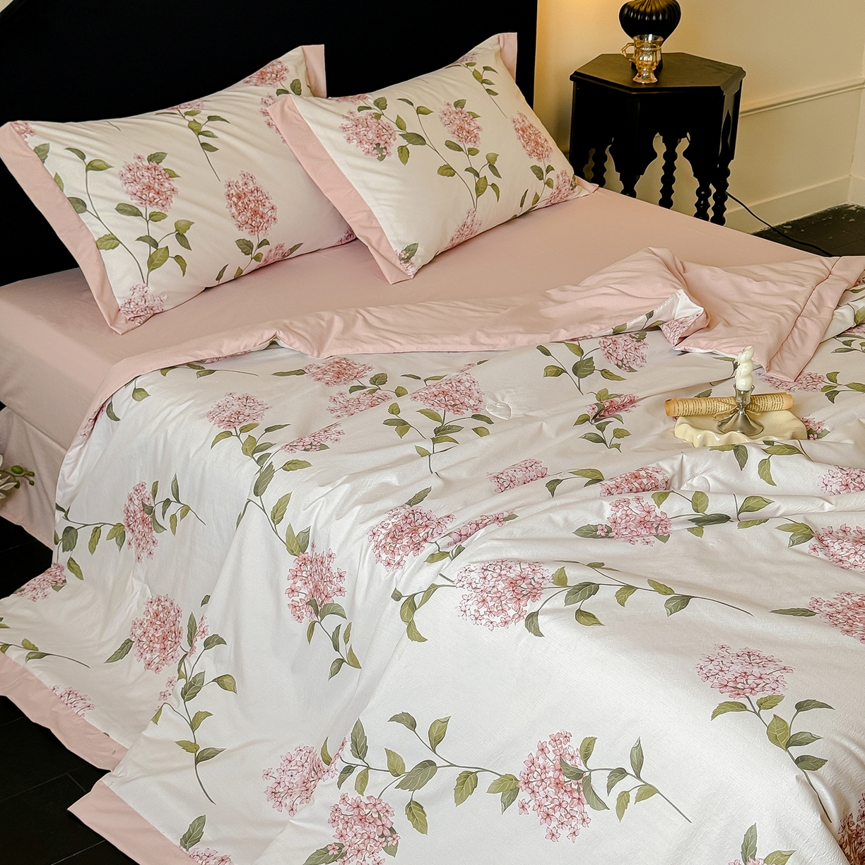 91家纺网 家纺一手货源 找家纺 迷尚家居 2026新款冰丝柔夏被四件套 绣球