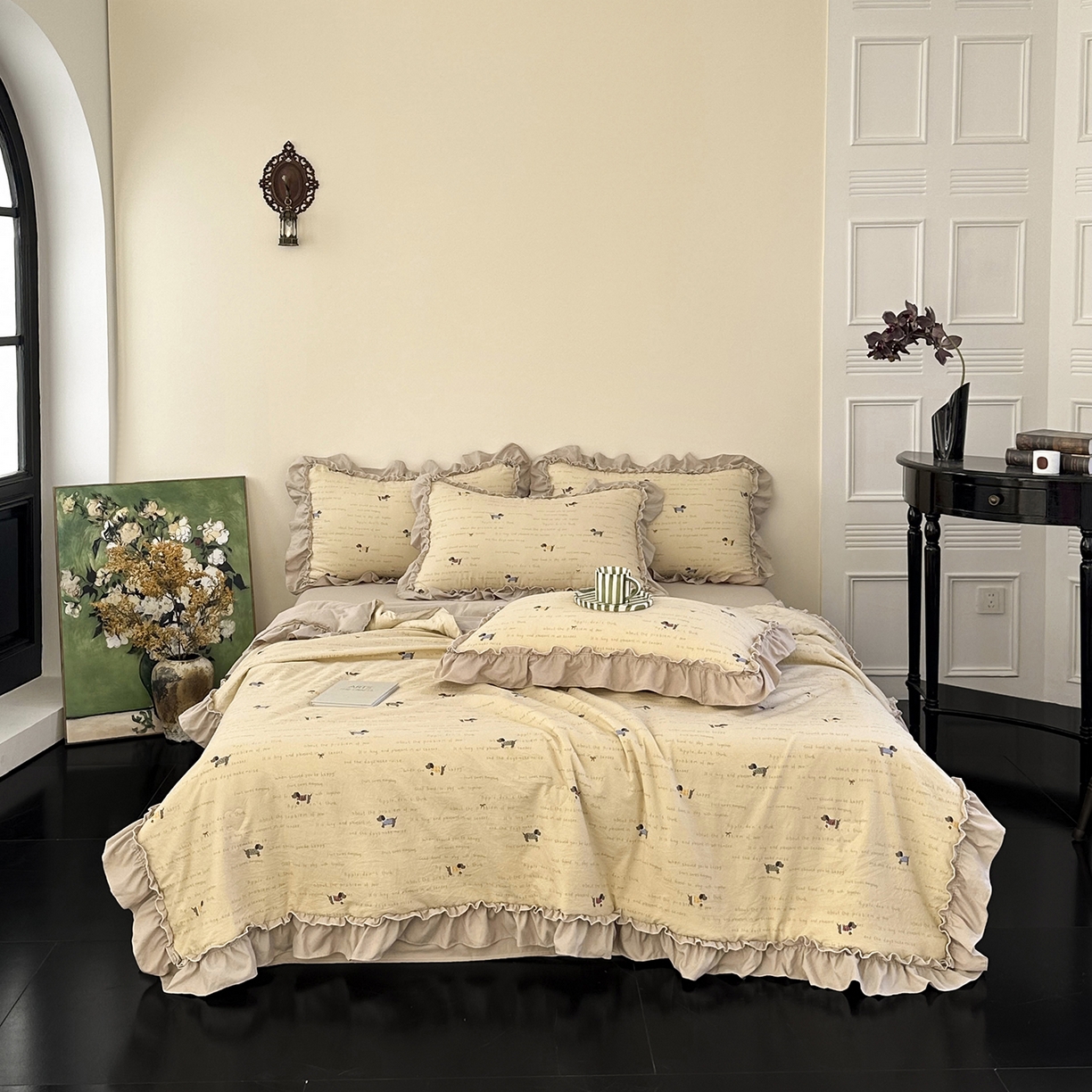 91家纺网 家纺一手货源 找家纺 迷尚家居 2026新款云朵棉印花花边夏被四件套 狗狗家族