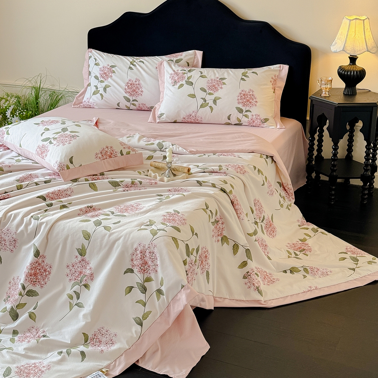 91家纺网 家纺一手货源 找家纺 迷尚家居 2026新款冰丝柔夏被四件套 绣球