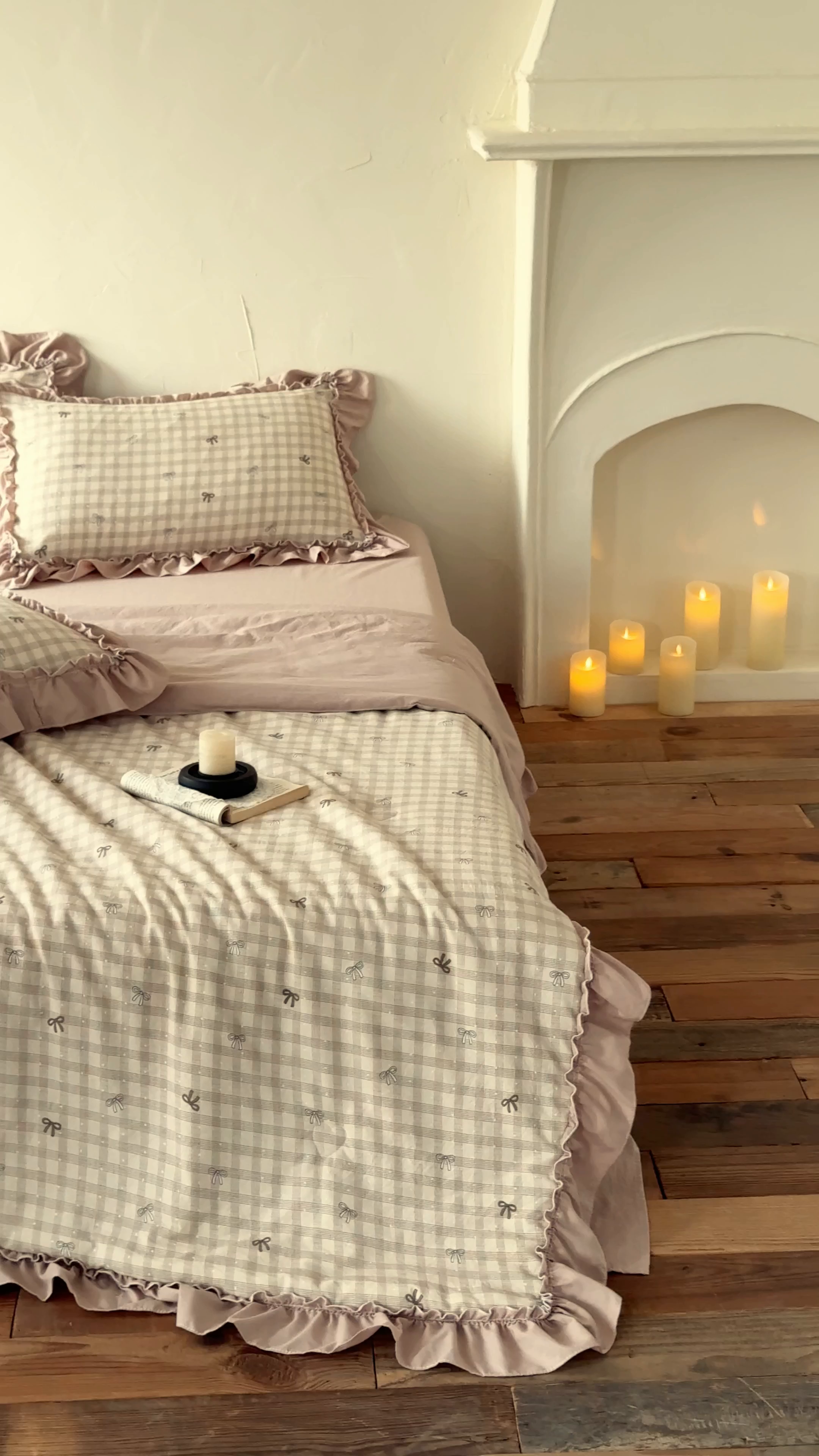 91家纺网 家纺一手货源 找家纺 迷尚家居 2026新款云朵棉印花花边夏被四件套 蝴蝶结咖