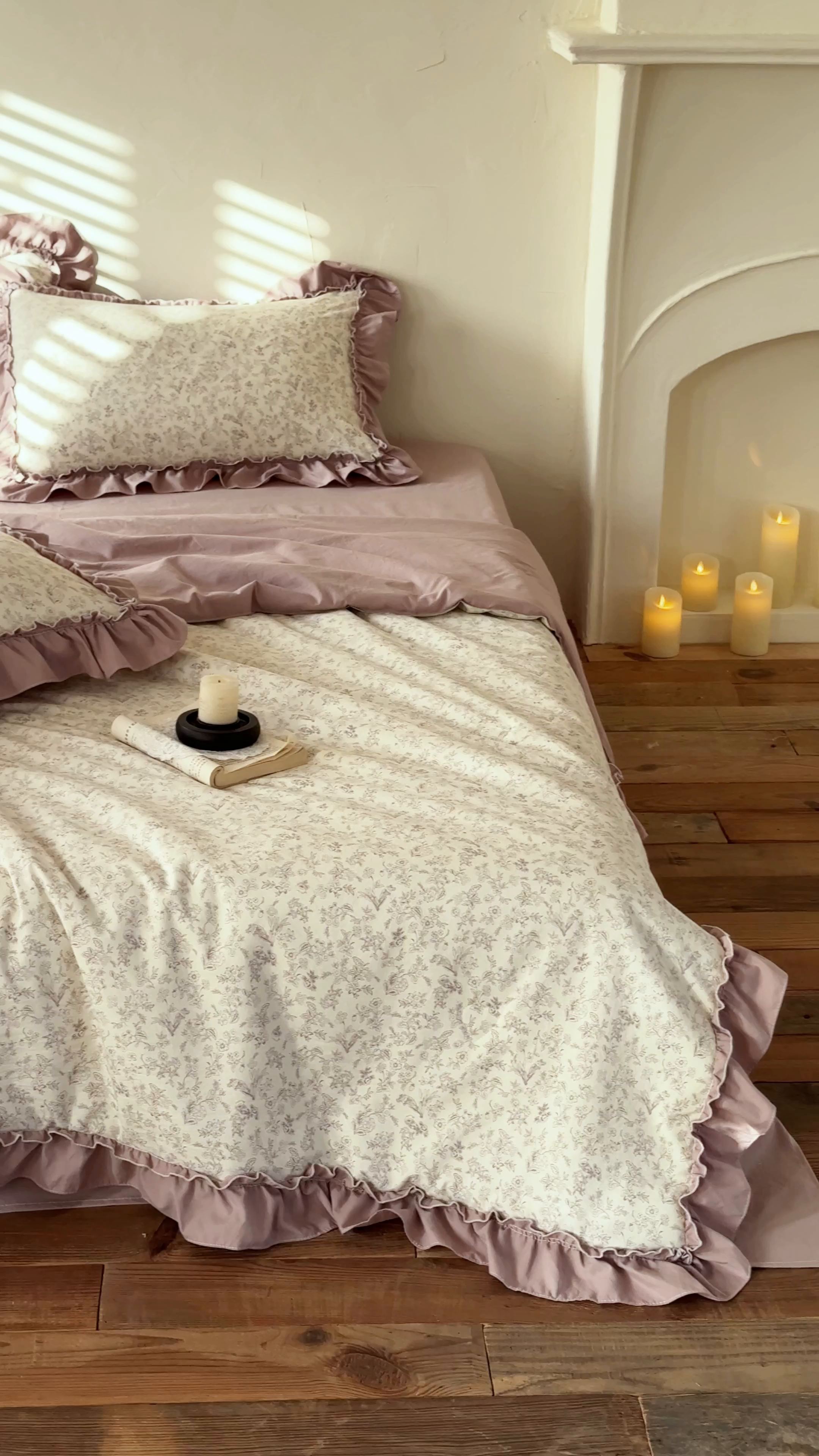 91家纺网 家纺一手货源 找家纺 迷尚家居 2026新款云朵棉印花花边夏被四件套 简韵